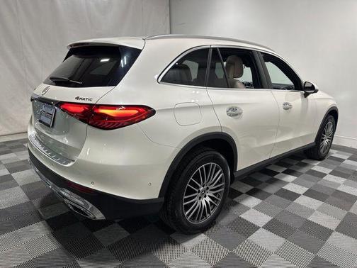 MANUFAKTUR Diamond White Metallic 2023 Mercedes-Benz GLC 300 4MATIC