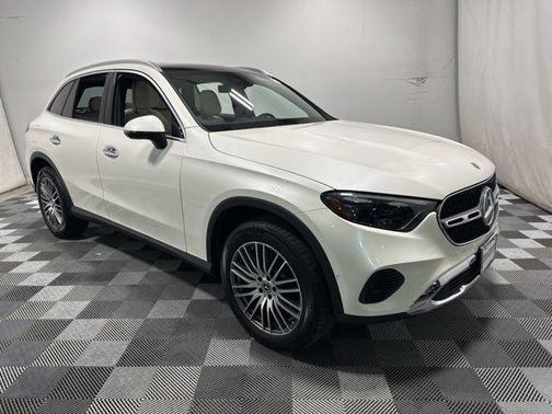 MANUFAKTUR Diamond White Metallic 2023 Mercedes-Benz GLC 300 4MATIC