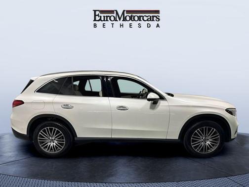 MANUFAKTUR Diamond White Metallic 2023 Mercedes-Benz GLC 300 4MATIC