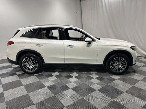 MANUFAKTUR Diamond White Metallic 2023 Mercedes-Benz GLC 300 4MATIC