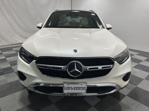 MANUFAKTUR Diamond White Metallic 2023 Mercedes-Benz GLC 300 4MATIC