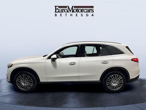 MANUFAKTUR Diamond White Metallic 2023 Mercedes-Benz GLC 300 4MATIC