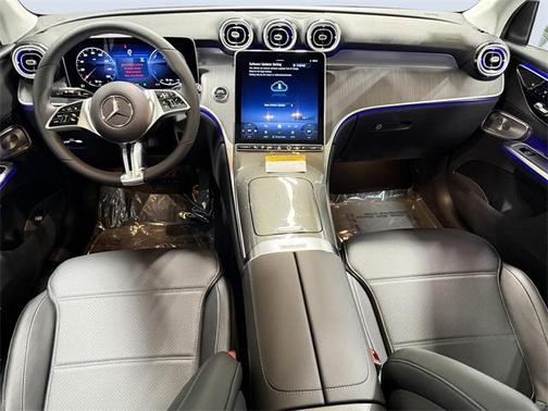2025 Mercedes-Benz GLC 350e Base