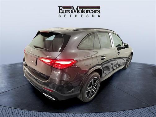 2025 Mercedes-Benz GLC 300 4MATIC