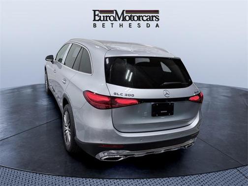 2026 Mercedes-Benz GLC 300 4MATIC