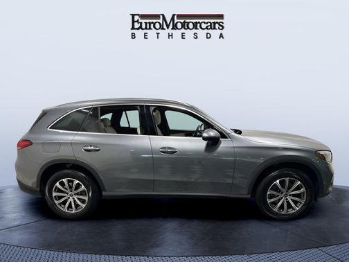 Selenite Gray Metallic 2023 Mercedes-Benz GLC 300 4MATIC