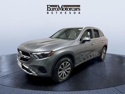 Selenite Gray Metallic 2023 Mercedes-Benz GLC 300 4MATIC