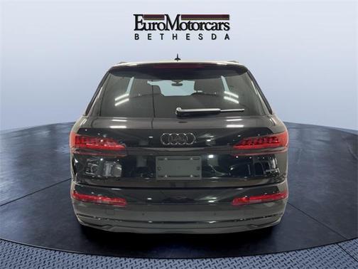 2023 Audi Q7 55 Prestige