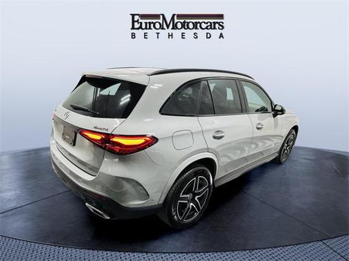 2025 Mercedes-Benz GLC 300 4MATIC