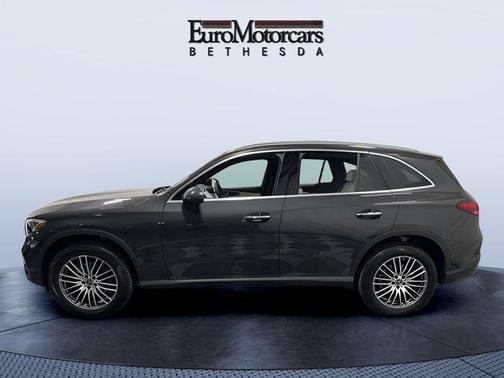 Graphite Grey Metallic 2026 Mercedes-Benz GLC 300 Base