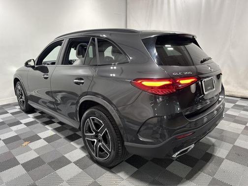 2025 Mercedes-Benz GLC 300 4MATIC