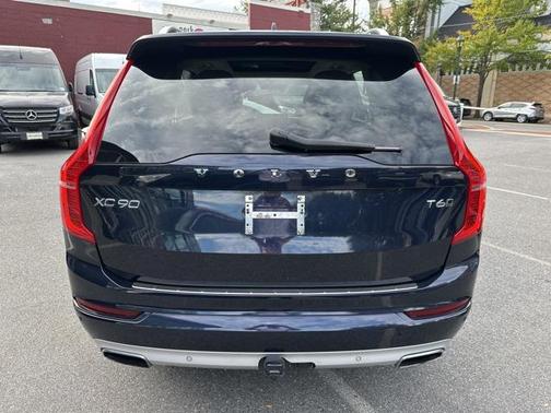 2019 Volvo XC90 T6 Momentum