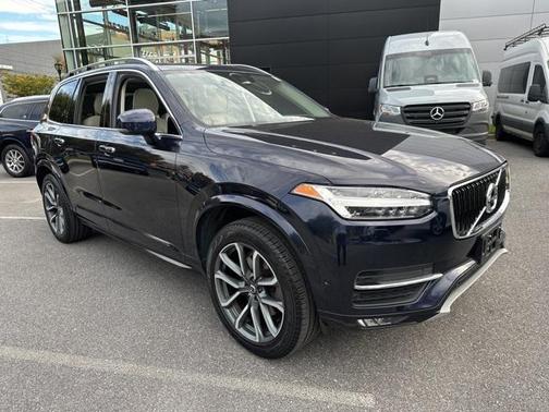 2019 Volvo XC90 T6 Momentum
