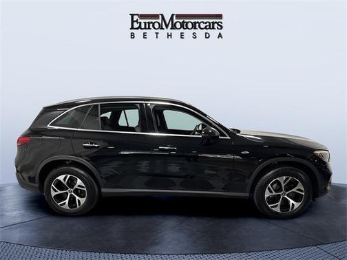 2025 Mercedes-Benz GLC 350e Base