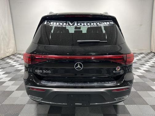 2024 Mercedes-Benz EQB 300 4MATIC