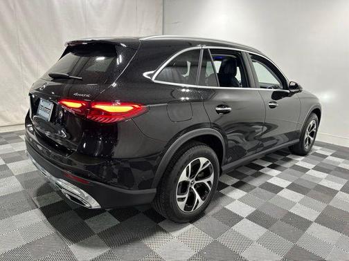 Black 2025 Mercedes-Benz GLC 350e Base