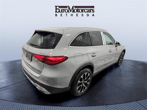 2025 Mercedes-Benz GLC 350e Base