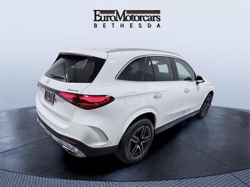2025 Mercedes-Benz GLC 300 4MATIC