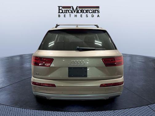 Beige 2019 Audi Q7 55 Premium Plus