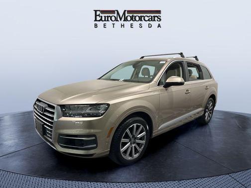 Beige 2019 Audi Q7 55 Premium Plus