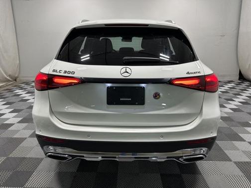 2025 Mercedes-Benz GLC 300 4MATIC