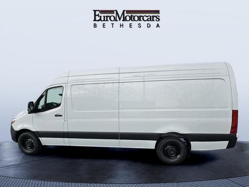 Arctic White 2026 Mercedes-Benz Sprinter 2500 Cargo 170 WB