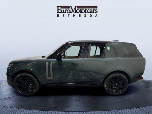 Gray 2023 Land Rover Range Rover SE