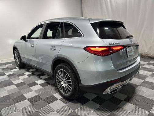 2025 Mercedes-Benz GLC 300 4MATIC