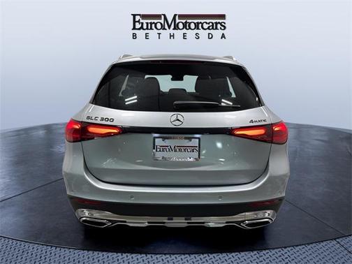 2025 Mercedes-Benz GLC 300 4MATIC