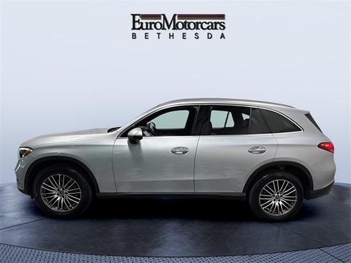 2025 Mercedes-Benz GLC 300 4MATIC