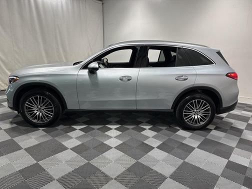 2025 Mercedes-Benz GLC 300 4MATIC