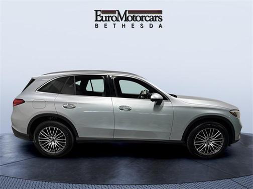 2025 Mercedes-Benz GLC 300 4MATIC