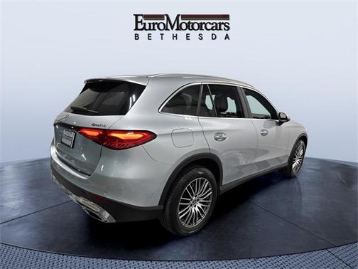 2025 Mercedes-Benz GLC 300 4MATIC