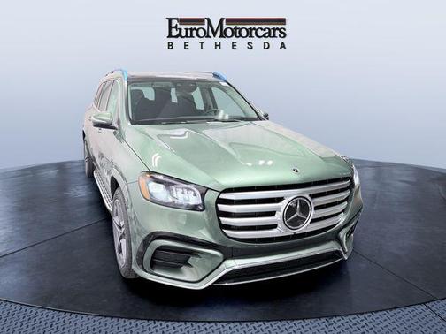 MANUFAKTUR Ireland Mid Green Metallic 2026 Mercedes-Benz GLS 450 4MATIC