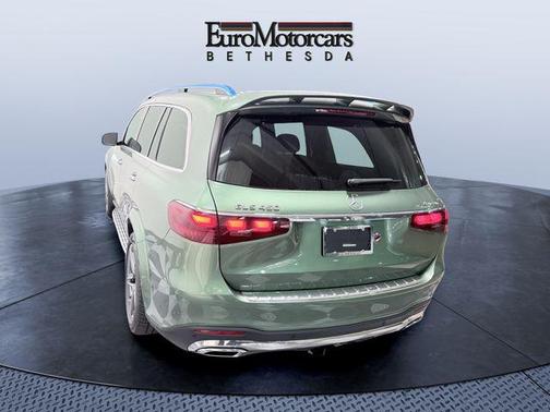 MANUFAKTUR Ireland Mid Green Metallic 2026 Mercedes-Benz GLS 450 4MATIC
