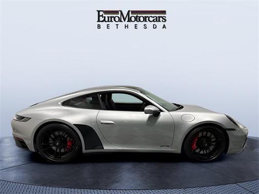 2023 Porsche 911 Carrera GTS