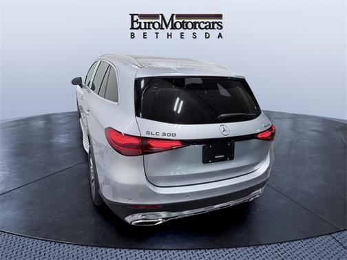 2025 Mercedes-Benz GLC 300 4MATIC