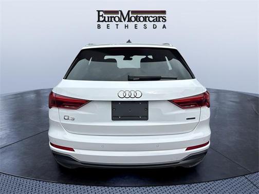 2022 Audi Q3 45 S line Premium