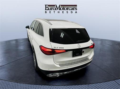 2025 Mercedes-Benz GLC 300 4MATIC