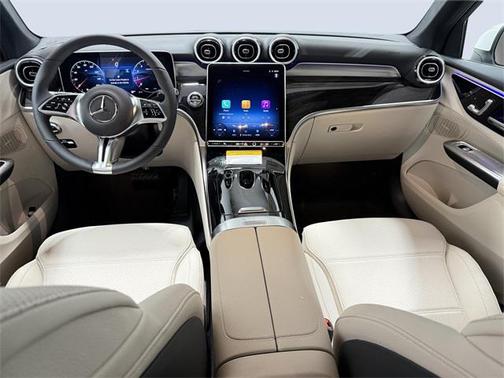 2025 Mercedes-Benz GLC 300 4MATIC