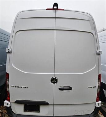 2025 Mercedes-Benz Sprinter 2500 Standard Roof