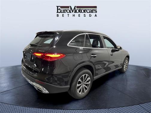 2025 Mercedes-Benz GLC 300 4MATIC