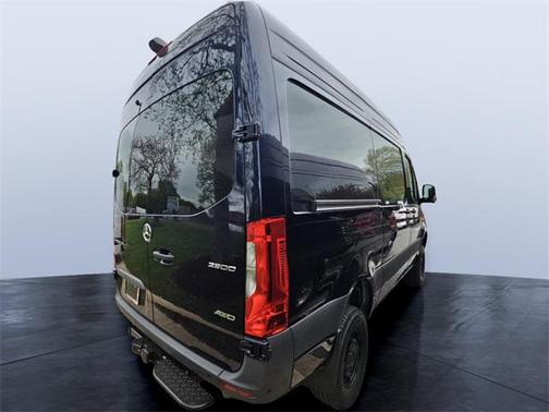 2025 Mercedes-Benz Sprinter 2500 Standard Roof