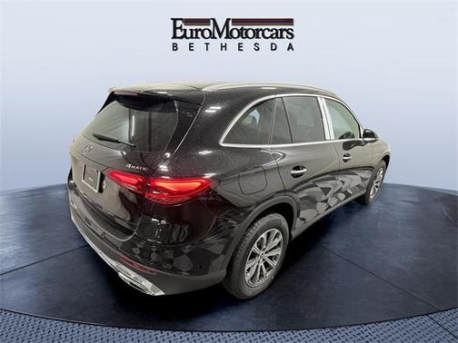 2025 Mercedes-Benz GLC 300 4MATIC