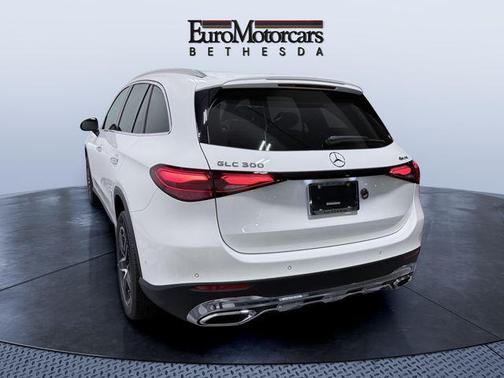 2026 Mercedes-Benz GLC 300 4MATIC