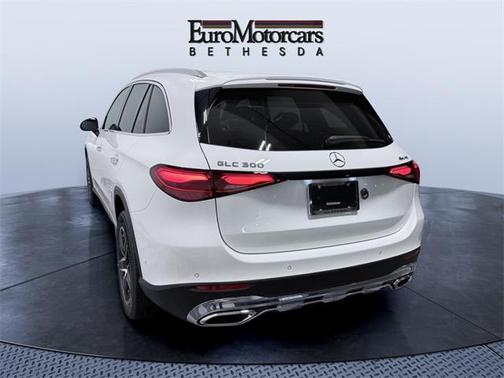 2026 Mercedes-Benz GLC 300 4MATIC