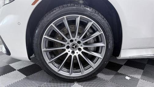 MANUFAKTUR Moonlight White Metallic 2026 Mercedes-Benz S-Class S 580 4MATIC