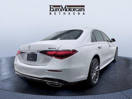 MANUFAKTUR Moonlight White Metallic 2026 Mercedes-Benz S-Class S 580 4MATIC