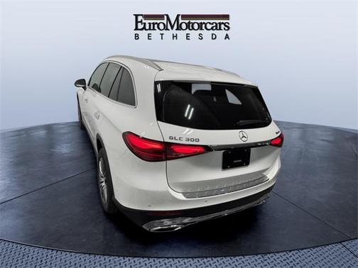 2026 Mercedes-Benz GLC 300 4MATIC