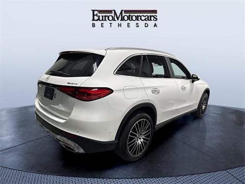 2025 Mercedes-Benz GLC 300 4MATIC